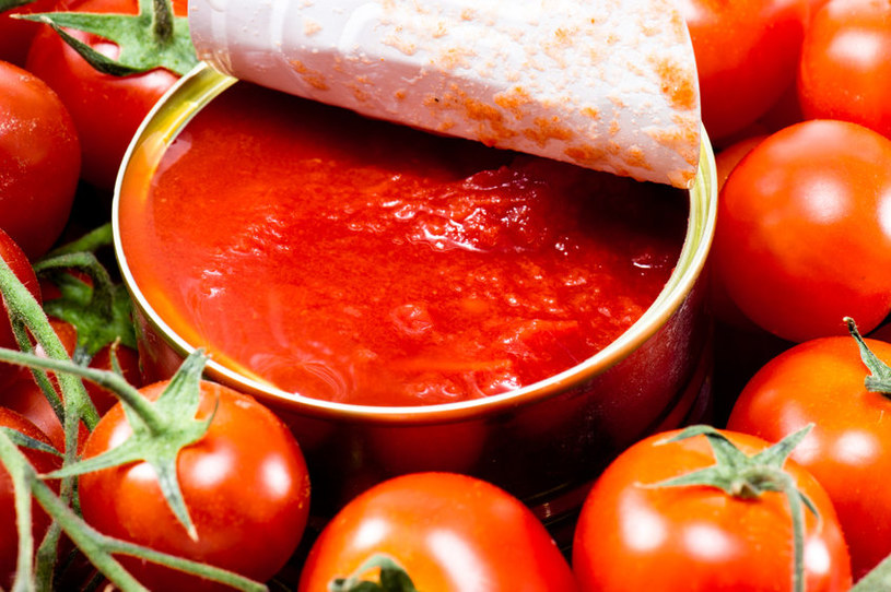 Pomidory w puszcze mają najwięcej likopenu - silnego przeciwutleniacza /123RF/PICSEL