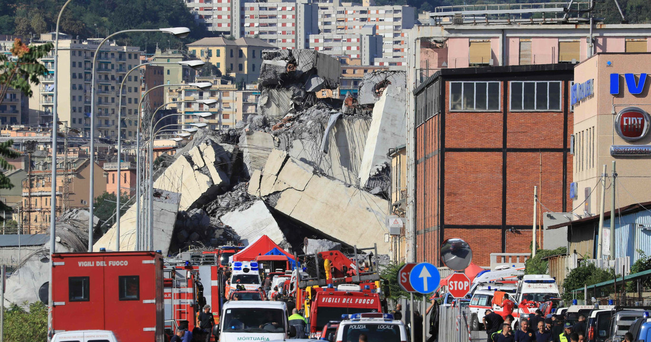 Pomimo akcji ratunkowych w tragedii zginęły 43 osoby /AFP /East News