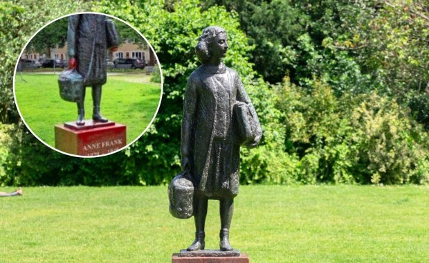 Pomnik Anne Frank oblany czerwoną farbą. Pojawił się napis "Free Gaza"