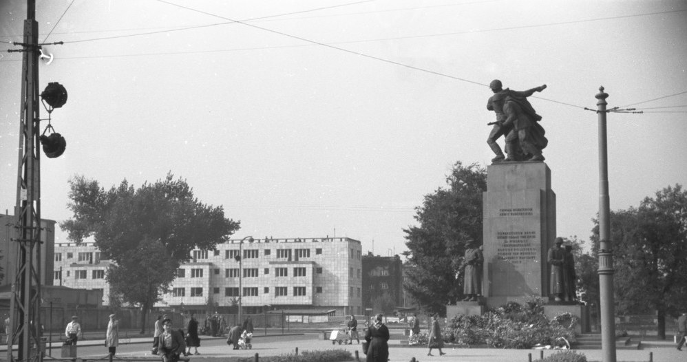 Pomnik Braterstwa Broni w Warszawie, 1950 /Roman Wionczek /East News