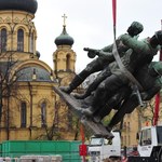 Pomnik "czterech śpiących" nie wróci na pl. Wileński 