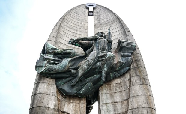 ​Pomnik Czynu Rewolucyjnego w Rzeszowie. Symbol, ale i trudne dziedzictwo