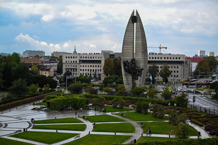 Pomnik Czynu Rewolucyjnego w Rzeszowie /	Darek Delmanowicz   /PAP