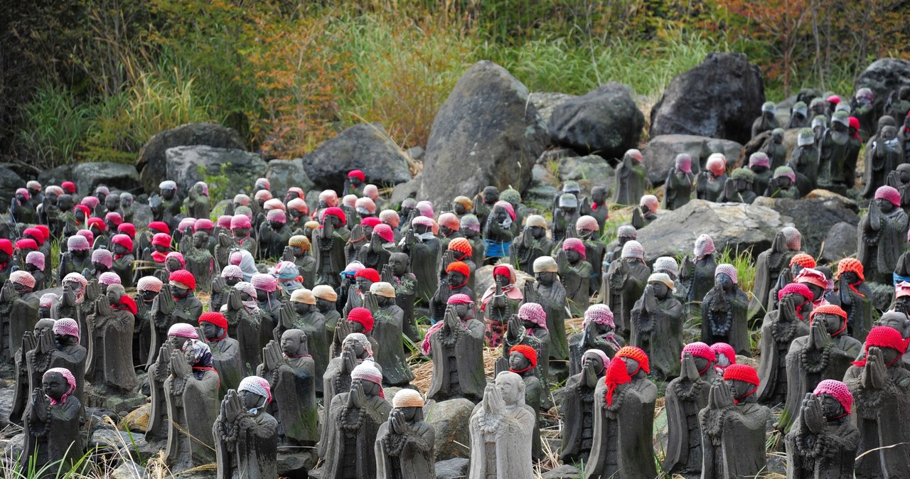 Pomnik dobrych bóstw Jizo w okolicy Nasu nieopodal kamienia Sessho-seki /123RF/PICSEL /123RF/PICSEL