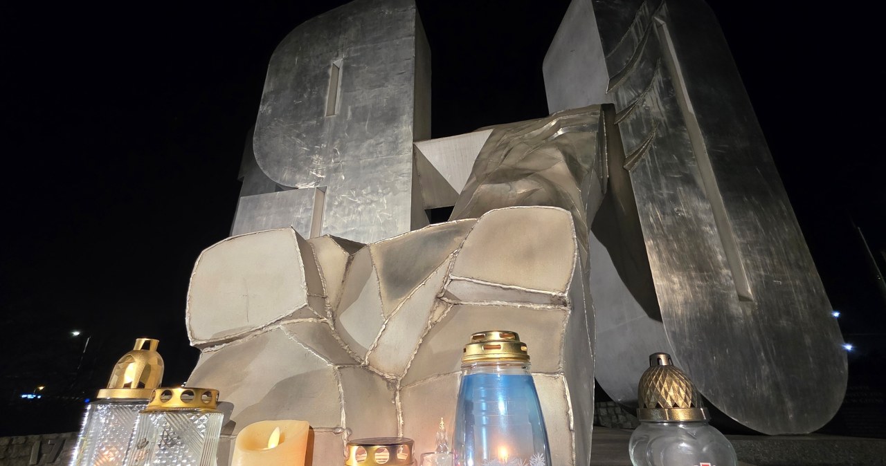 Pomnik Grudnia '70 wg koncepcji Stanisława Gierady