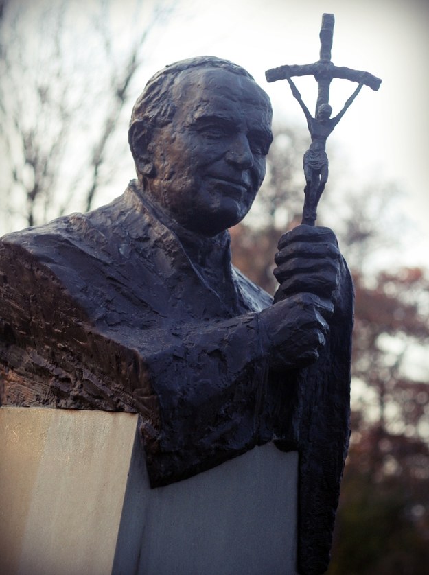 Pomnik Jana Pawła II w krakowskim Parku Jordana /Maciej Nycz /Archiwum RMF FM