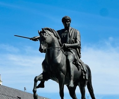 Pomnik księcia Józefa Poniatowskiego. Jaka jest jego historia?