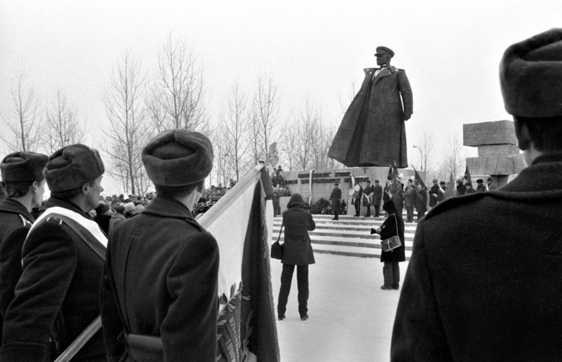 Pomnik marszałka Koniewa w Krakowie odsłonięto w 1987 r. /Romuald Broniarek /Agencja FORUM