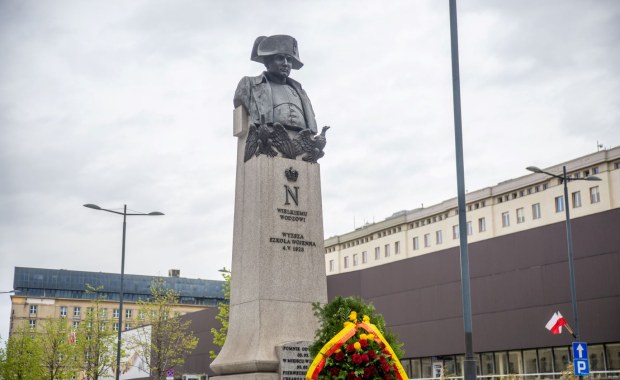 Pomnik Napoleona zniknie z placu Powstańców Warszawy