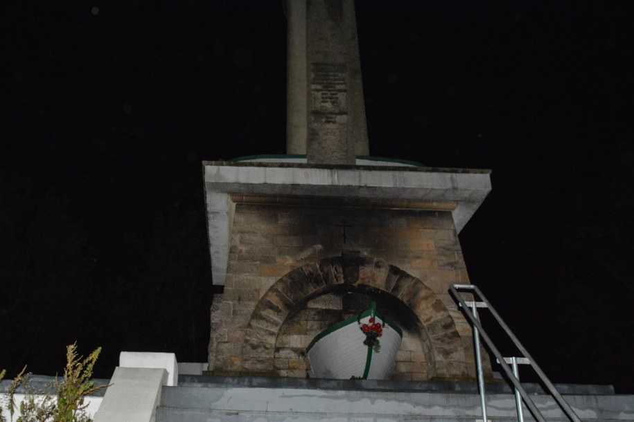 Pomnik odnawiali społecznicy /Gorąca Linia /Gorąca Linia RMF FM