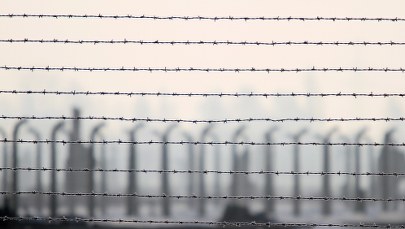 Pomnik ofiar podobozu Auschwitz zostanie przeniesiony ze skupu złomu