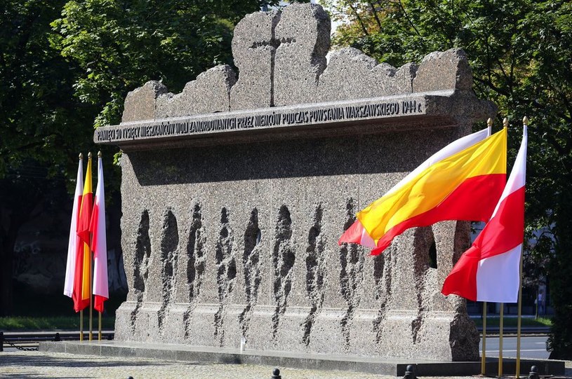 Pomnik pamięci pomordowanych przez Niemców mieszkańców Woli /Twitter @MiejskaWola /