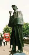 Pomnik Sherlocka Holmesa w Londynie /Encyklopedia Internautica