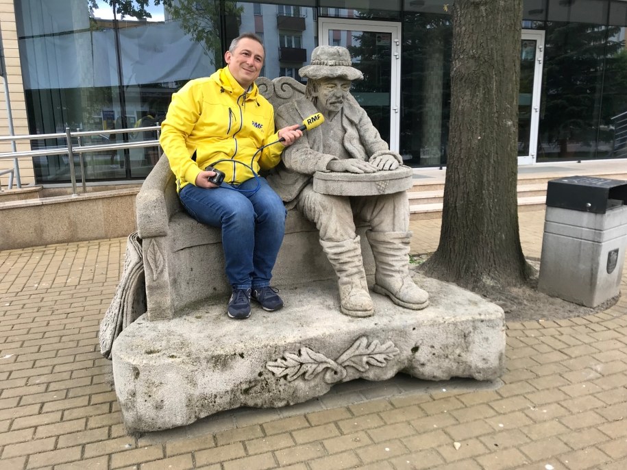 Pomnik sitarza w Biłgoraju /Krzysztof Kot /RMF FM