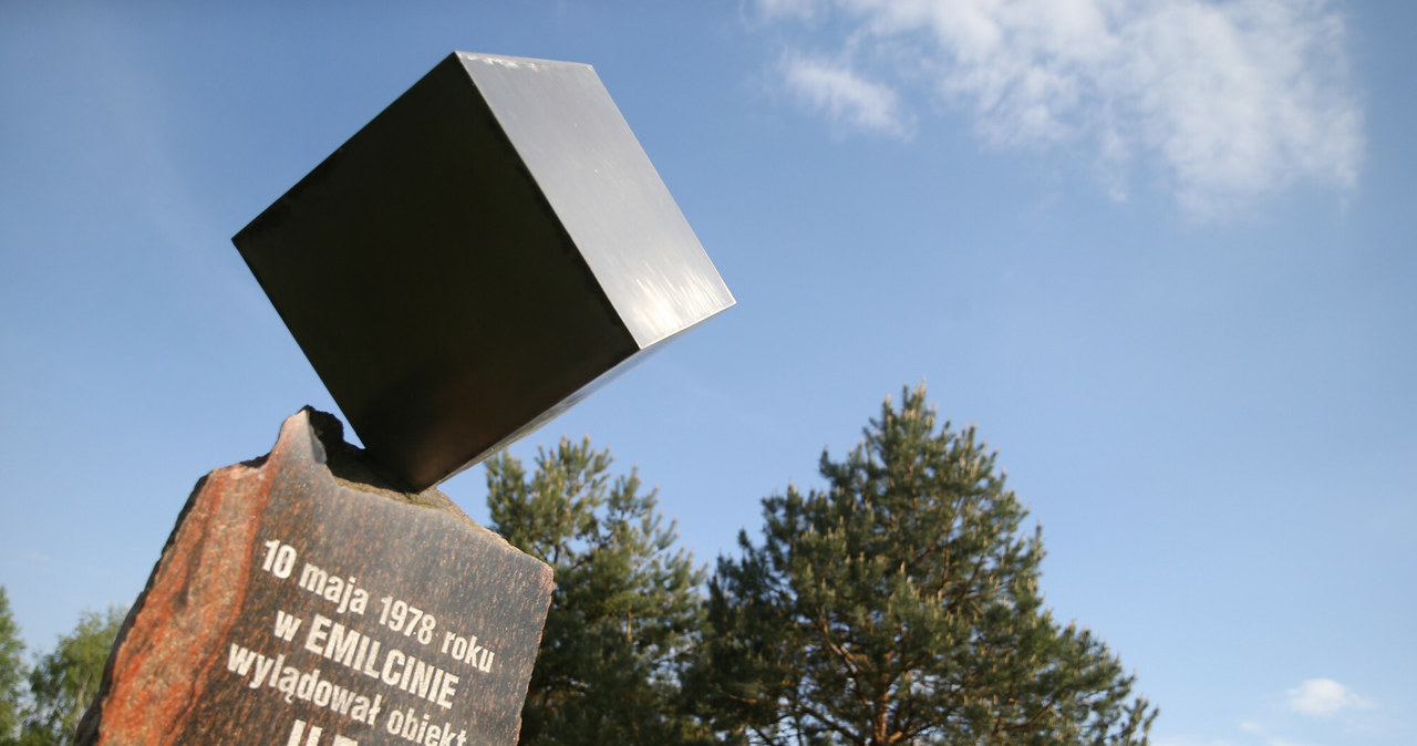 Pomnik upamiętniający lądowanie UFO w Emilcinie /MONKPRESS/East News /East News