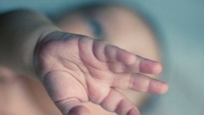 Pomoc nadeszła za późno. Rodzice oskarżeni ws. śmierci dwumiesięcznej dziewczynki