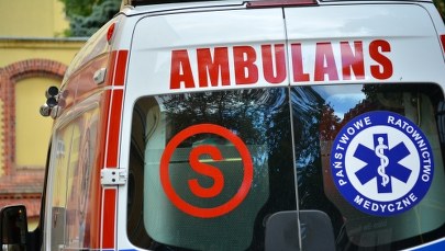 Pomoc przyszła w ostatniej chwili. 62-latek wpadł do zimnej wody 