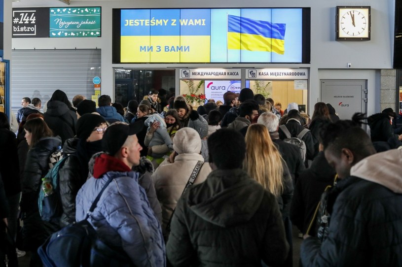 Pomoc Ukrainie. Uwaga na fałszywe zbiórki pieniędzy /Fot Tomasz Jastrzebowski /Reporter