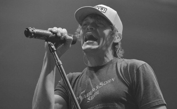 "Pomógł zdefiniować rocka na nowo". Nie żyje wokalista grupy 3 Doors Down 