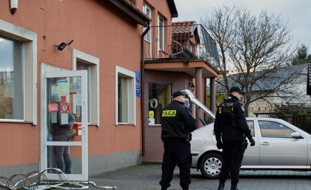 Pomorskie: Brutalny napad w punkcie pocztowym. Zatrzymano dwie osoby