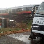 Pomorskie: Zderzenie śmieciarki i szynobusu, 15 osób w szpitalach