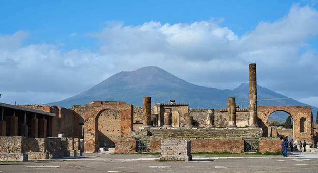 Pompeje i Wezuwiusz /Shutterstock