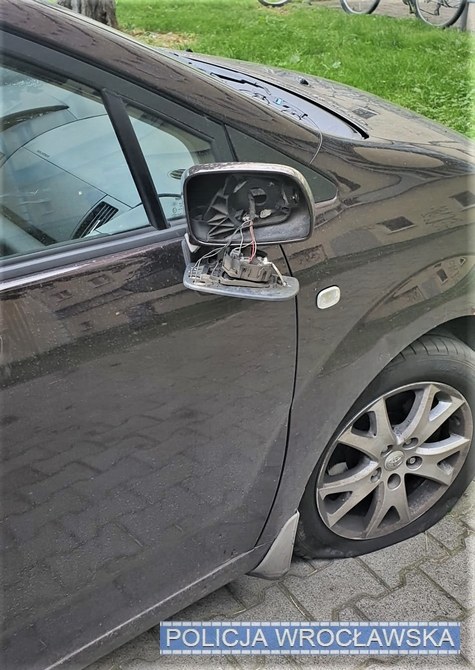 "Pomyłka" może teraz sporo mężczyznę kosztować /Policja