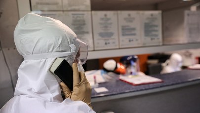 Pomyłka resortu zdrowia przy liczeniu zakażeń koronawirusem