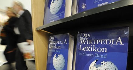 Pomysł kontroli haseł sprawdził się już w niemieckiej edycji Wikipedii /AFP