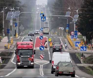 Ponad 100 znaków na kilometrze? A mowa tylko o pionowych! 