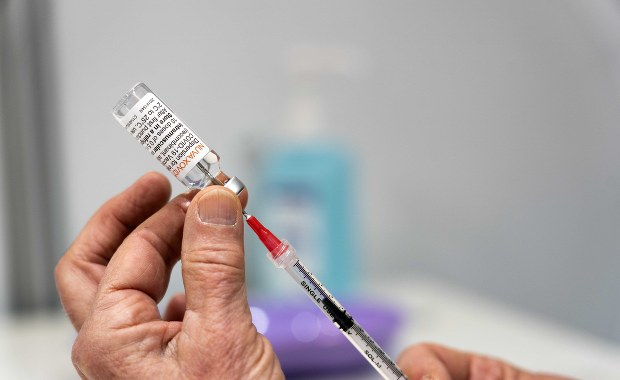 Ponad 11,5 tys. nowych zakażeń koronawirusem, zmarło 107 chorych na Covid-19