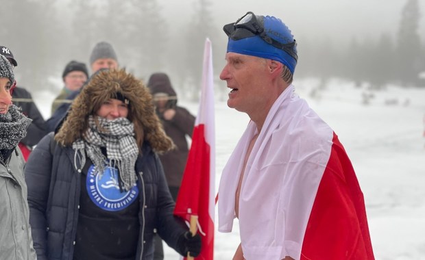 Ponad 110 m pod lodem na jednym wdechu. Niesamowity rekord Polaka