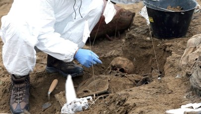 Ponad 2 tys. niezidentyfikowanych ofiar w masowych grobach