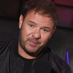 Ponad 20 skarg na reklamę z Karolakiem. Prokuratura wydała decyzję