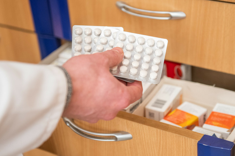 Ponad 200 leków znalazło się na liście preparatów zagrożonych brakiem dostępności w Polsce /Lukasz Gdak /East News