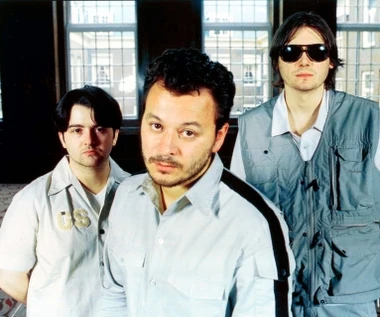 Ponad 25 lat temu był ze swoim zespołem u szczytu sławy. "Nie przypomina rockowej gwiazdy"