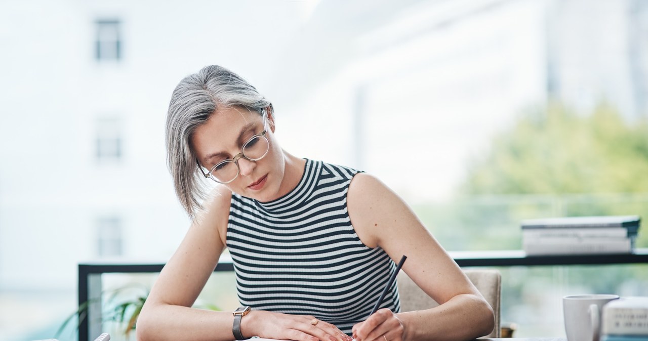 Ponad 30 tys. absolwentów AHE to osoby, które ukończyły AHE online /123RF/PICSEL