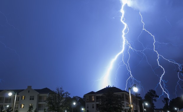 Ponad 300 interwencji strażaków w związku z burzami w Śląskiem