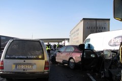 Ponad 40 samochodów zderzyło się na A4 w Gliwicach 