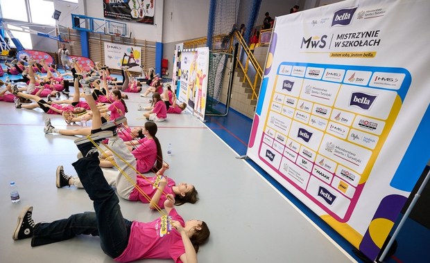 Ponad 400 uczennic wzięło udział w niezwykłej lekcji wychowania fizycznego u Otylii Jędrzejczak