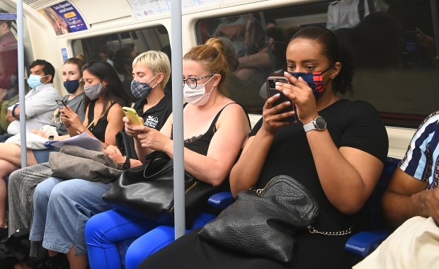 Ponad 44 tys. kolejnych zakażeń koronawirusem w Wielkiej Brytanii