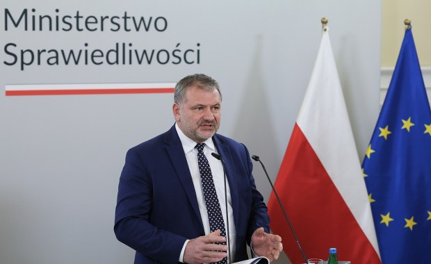 Ponad 500 stron. Żurek o nowym raporcie ws. represji przeciwko społeczeństwu