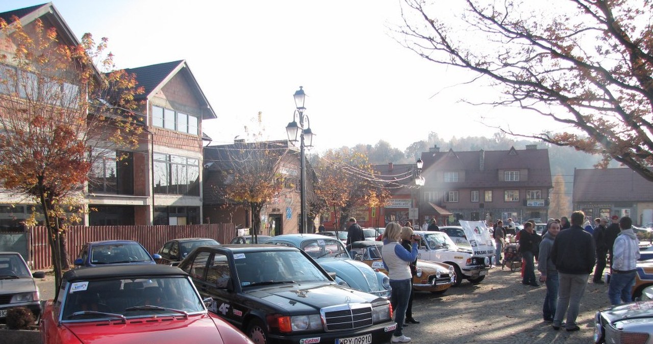 Ponad 60 załóg na trasie Rajdu Żubrów