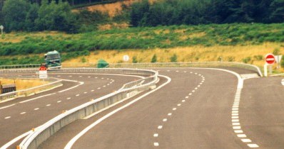 Ponad 62 miliony euro za kilometr - taki jest koszt budowy odcinka drogi szybkiego ruchu w Asti /&copy; Bauer