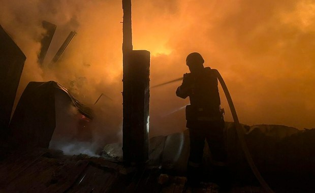 Ponad 700 środków napadu powietrznego. Potężny atak Rosji na Ukrainę