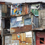 Ponad miliard ludzi żyje w slumsach. Jeden kraj zwraca uwagę