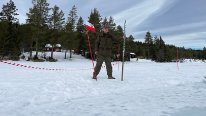 Ponad sto metrów pod lodem na jednym wdechu. Polak idzie po rekord