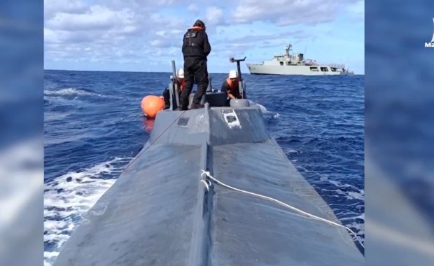 Ponad tona kokainy w łodzi. Cztery osoby zatrzymane po akcji służb