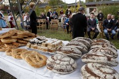 Ponadstuletni piec znów wypieka pyszny chleb 