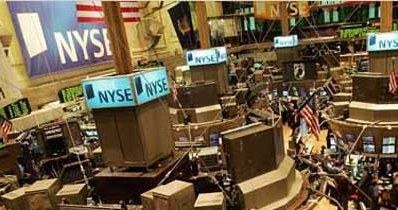 Poniedziałkowa sesja na Wall Street rozpoczęła się od wyraźnych zwyżek /AFP